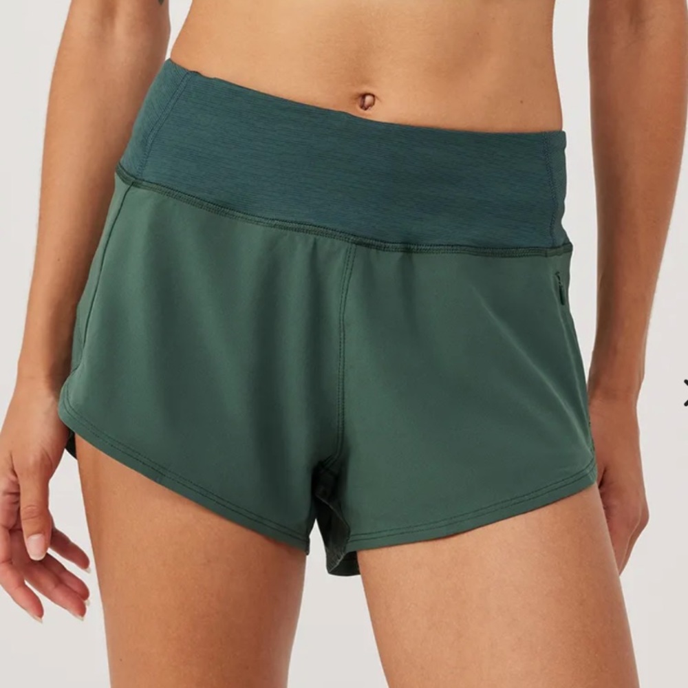 Outdoor Voices Hudson 2.5” short